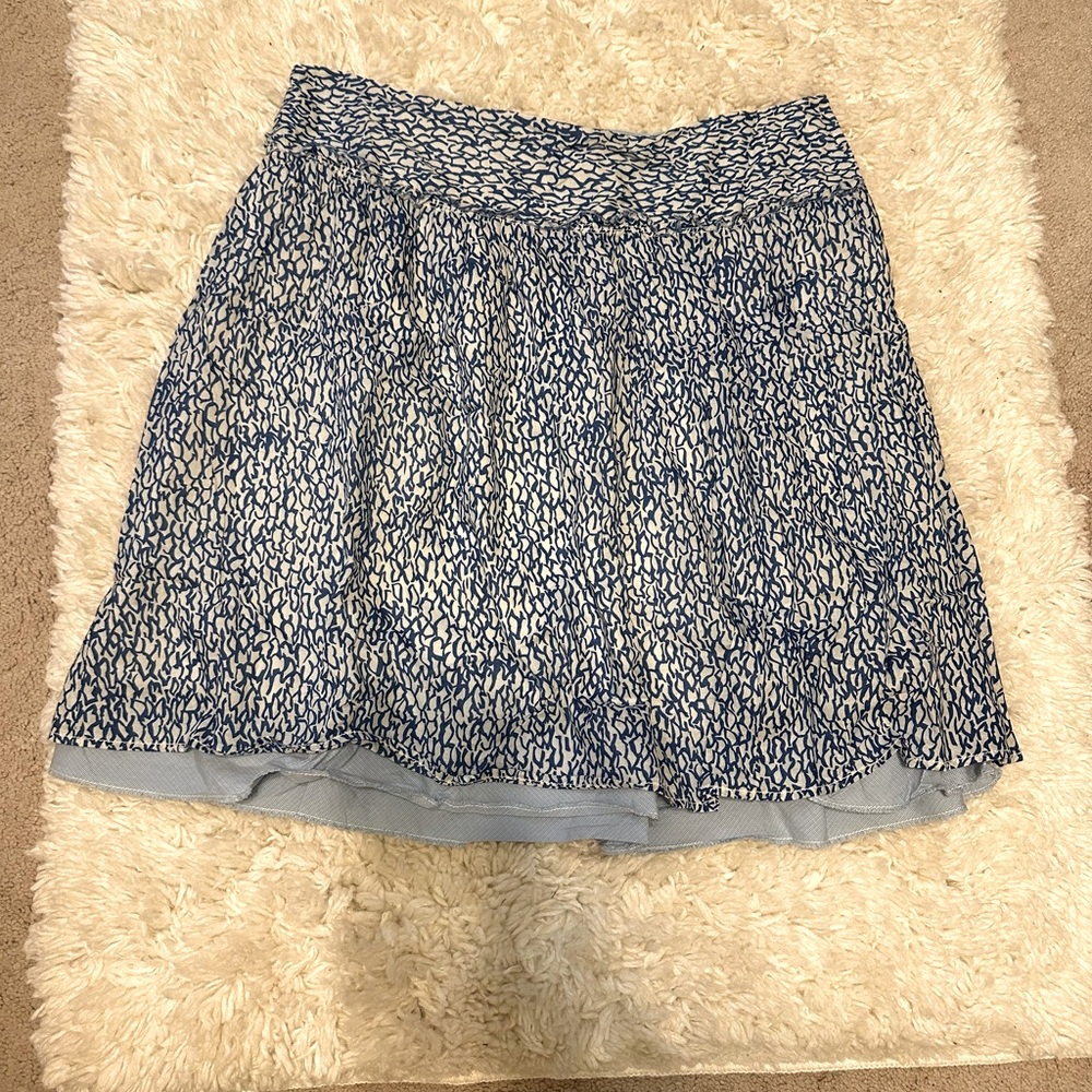 American Eagle mid length skirt with blue print